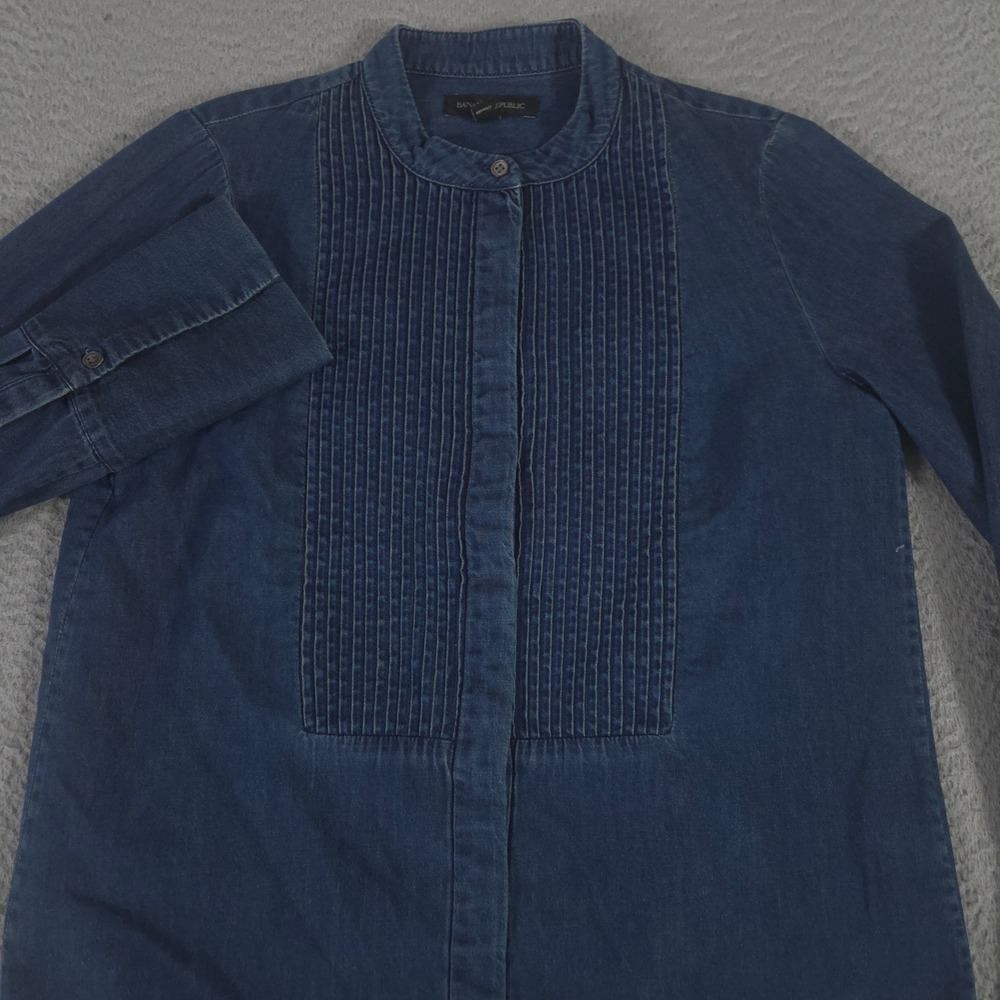 Banana Republic Top Womens Small Blue Denim Tuxedo Shirt Pleated Bib Cotton Chic